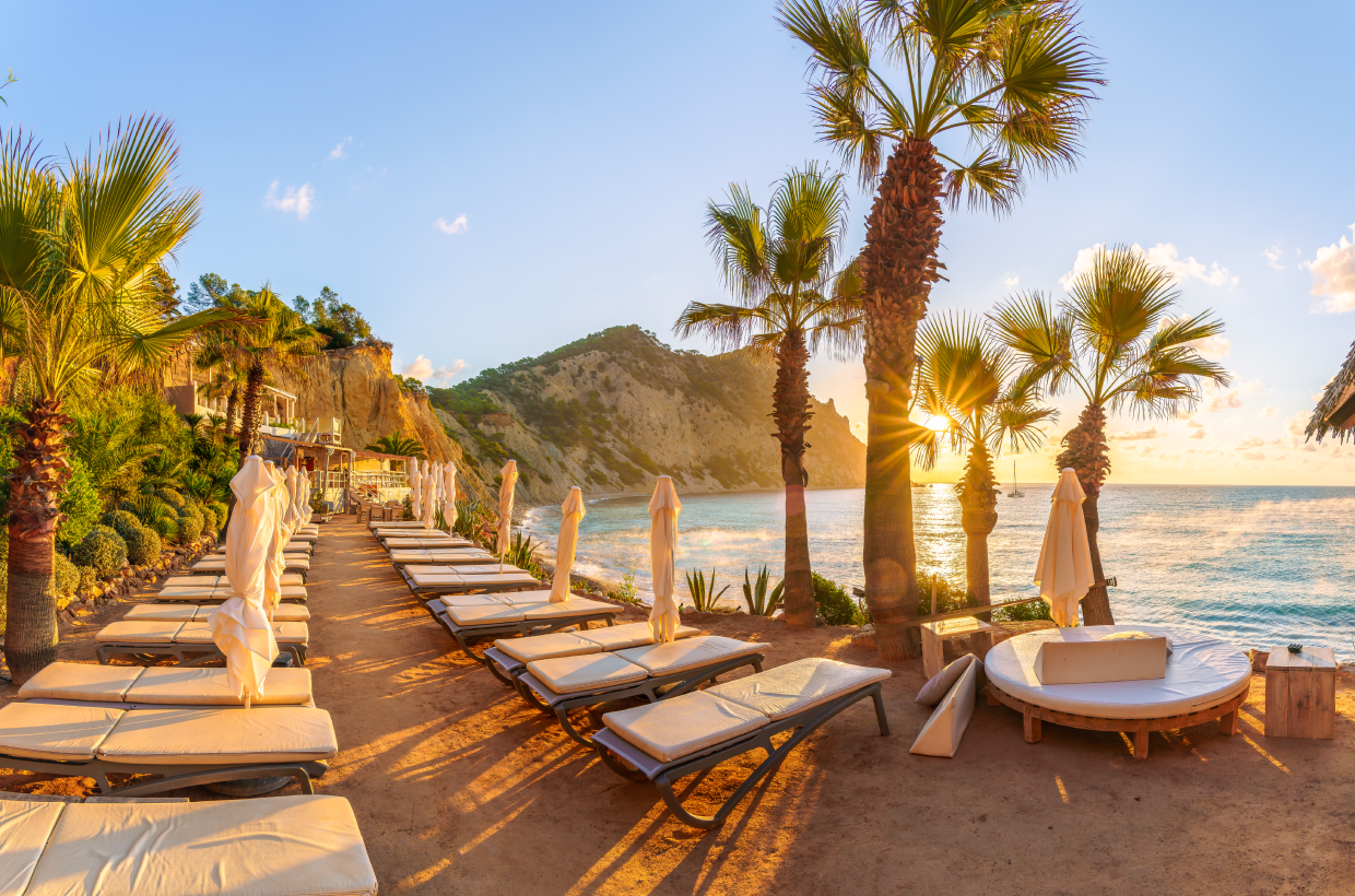 Vesd bele magad Ibiza éjszakai életébe!🕺