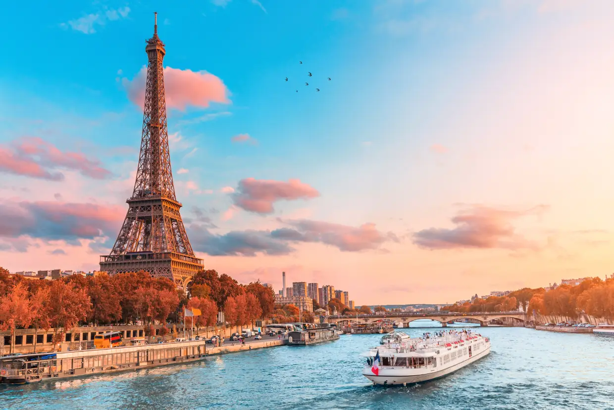 Hódítsd meg az Eiffel-tornyot tavasszal!🗼